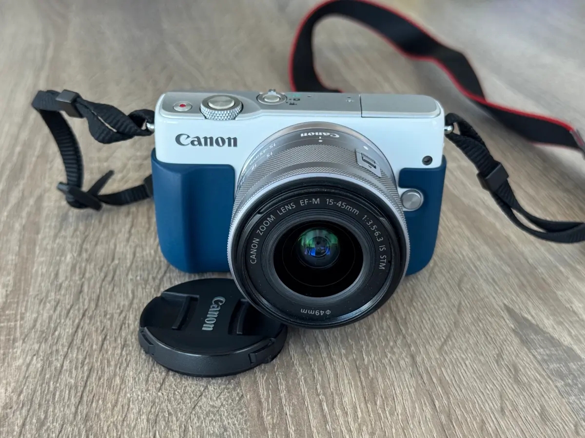 Canon EOS M10 – odlično ohranjen, bela barva, komplet z dodatki | Cameras | Koper | Ad gallery (SEO) | 2