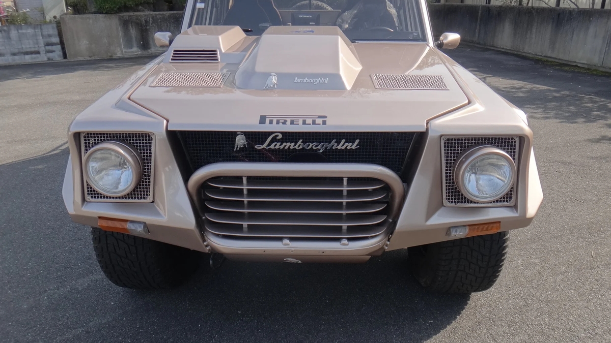 Selling Lamborghini LM 002 1988 | Lamborghini | Monaco-Ville | Ad gallery (SEO) | 3