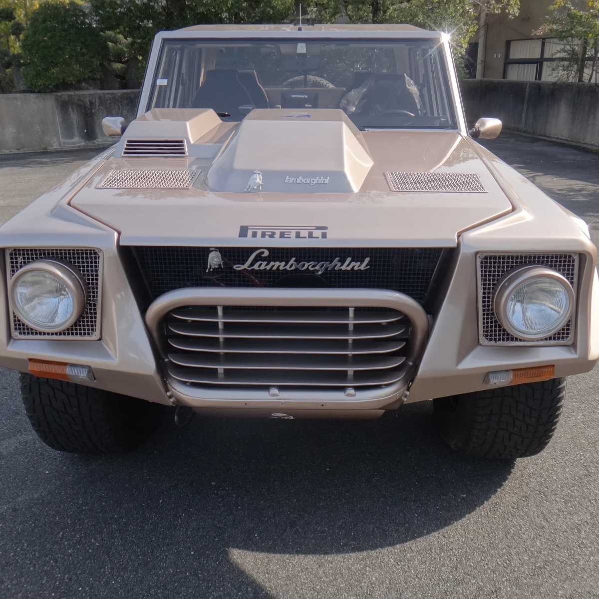 Selling Lamborghini LM 002 1988 | Lamborghini | Monaco-Ville | Ad gallery (SEO) | 1
