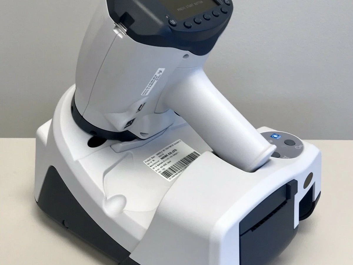 Nidek HandyRef-K Handheld Ref/Keratometer | Medical equipment | Copenhagen | Ad gallery (SEO) | 2