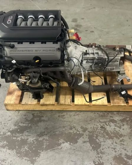 Ford Coyote Gen-2 5.0 L V8 engine paired with the MT82 6-speed manual transmission | Auto parts | Madrid | 1