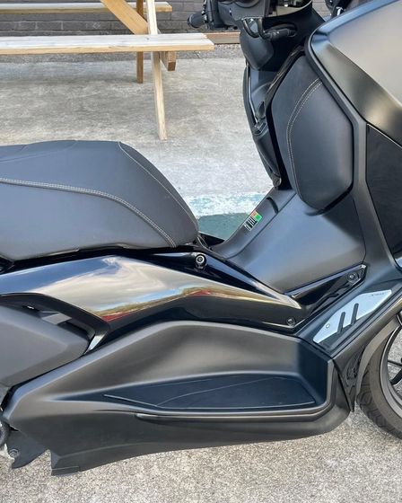 Yamaha X-Max 125 Tech Max uit 2024 in zwart | Motor vehicles | Amsterdam | 3
