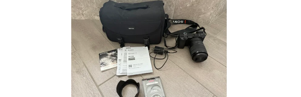 Sony Alpha a6300 mirrorless camera with E 18-135mm zoom lens + accessories | Cameras | Cologne | 2