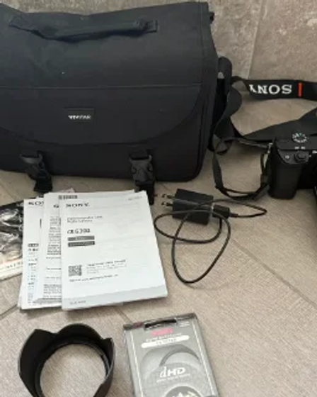 Sony Alpha a6300 mirrorless camera with E 18-135mm zoom lens + accessories | Cameras | Cologne | 2
