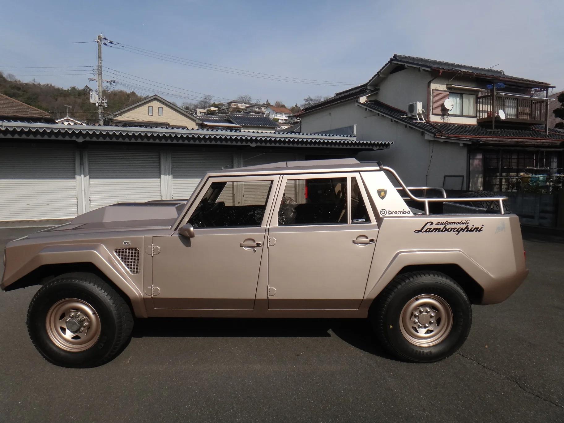 Selling Lamborghini LM 002 1988 | Lamborghini | Monaco-Ville | 3