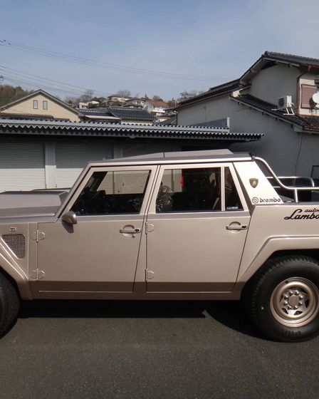 Selling Lamborghini LM 002 1988 | Lamborghini | Monaco-Ville | 3