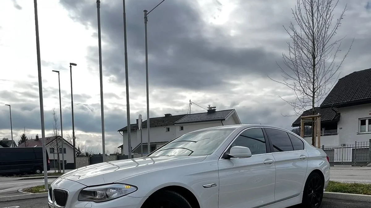 BMW 5 Series 520d F10 – 2012 – Automatic – 135 kW | BMW | Ljubljana | Ad gallery (SEO) | 3