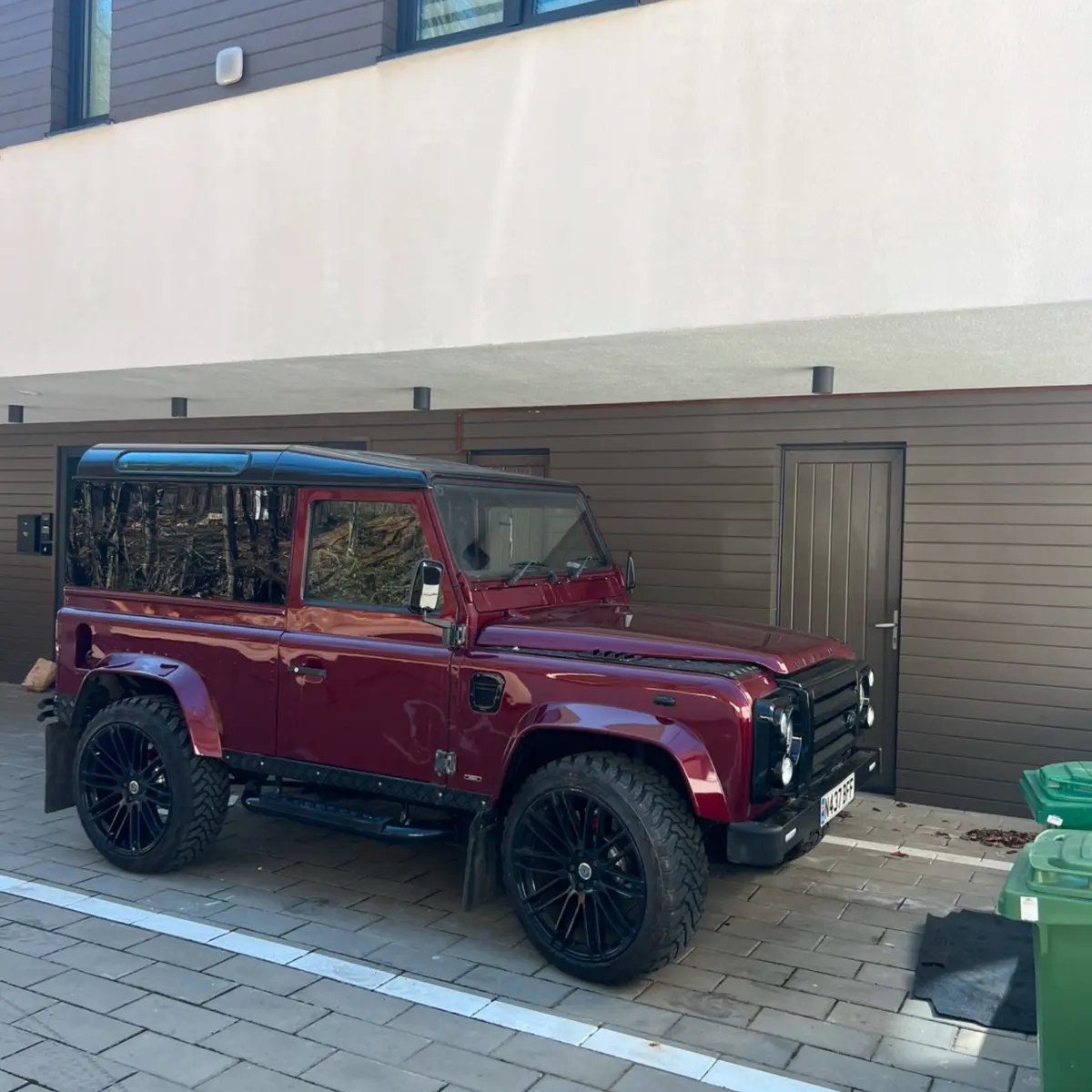 Land Rover Defender 90 – Urban Automotive Spec – UK RHD – Fully Upgraded | Motor vehicles | Brasov | 1