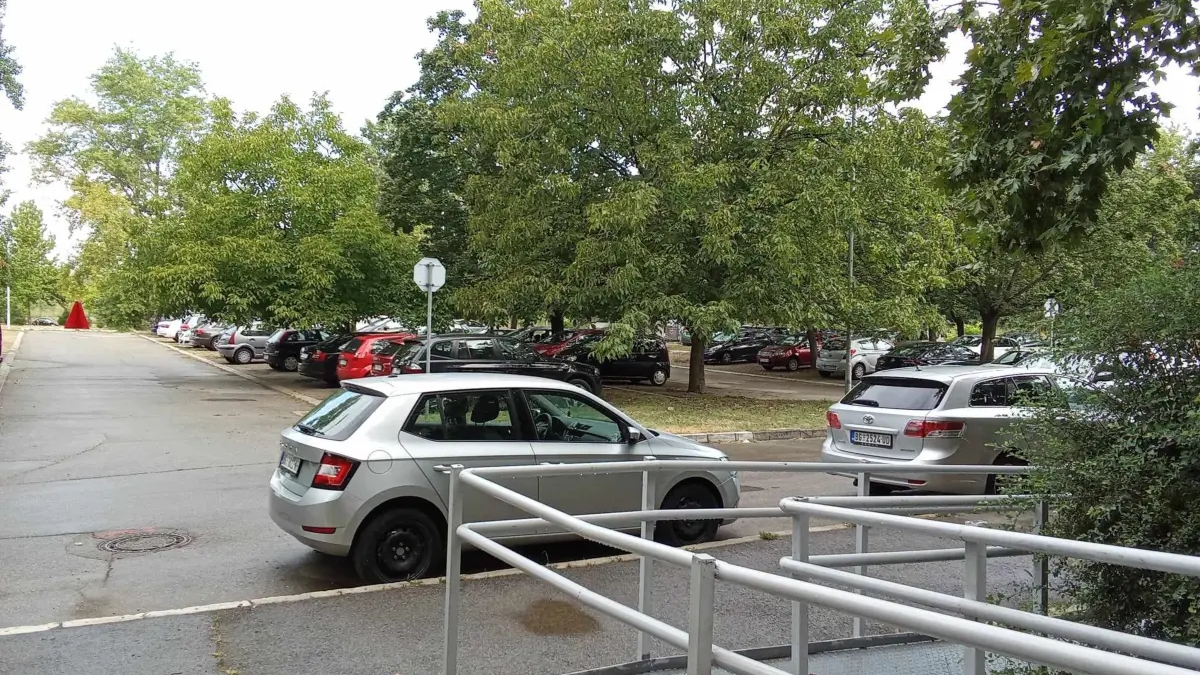 Selling 4.0 flat Čelebonovića Bežanijska Kosa Novi Beograd wheelchair ramp park view huge terrace | Selling apartment | Belgrade | Ad gallery (SEO) | 3