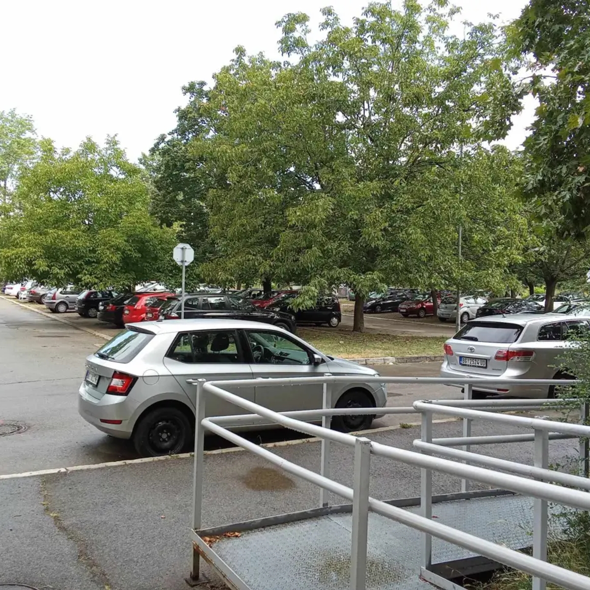 Selling 4.0 flat Čelebonovića Bežanijska Kosa Novi Beograd wheelchair ramp park view huge terrace | Selling apartment | Belgrade | Ad gallery (SEO) | 1