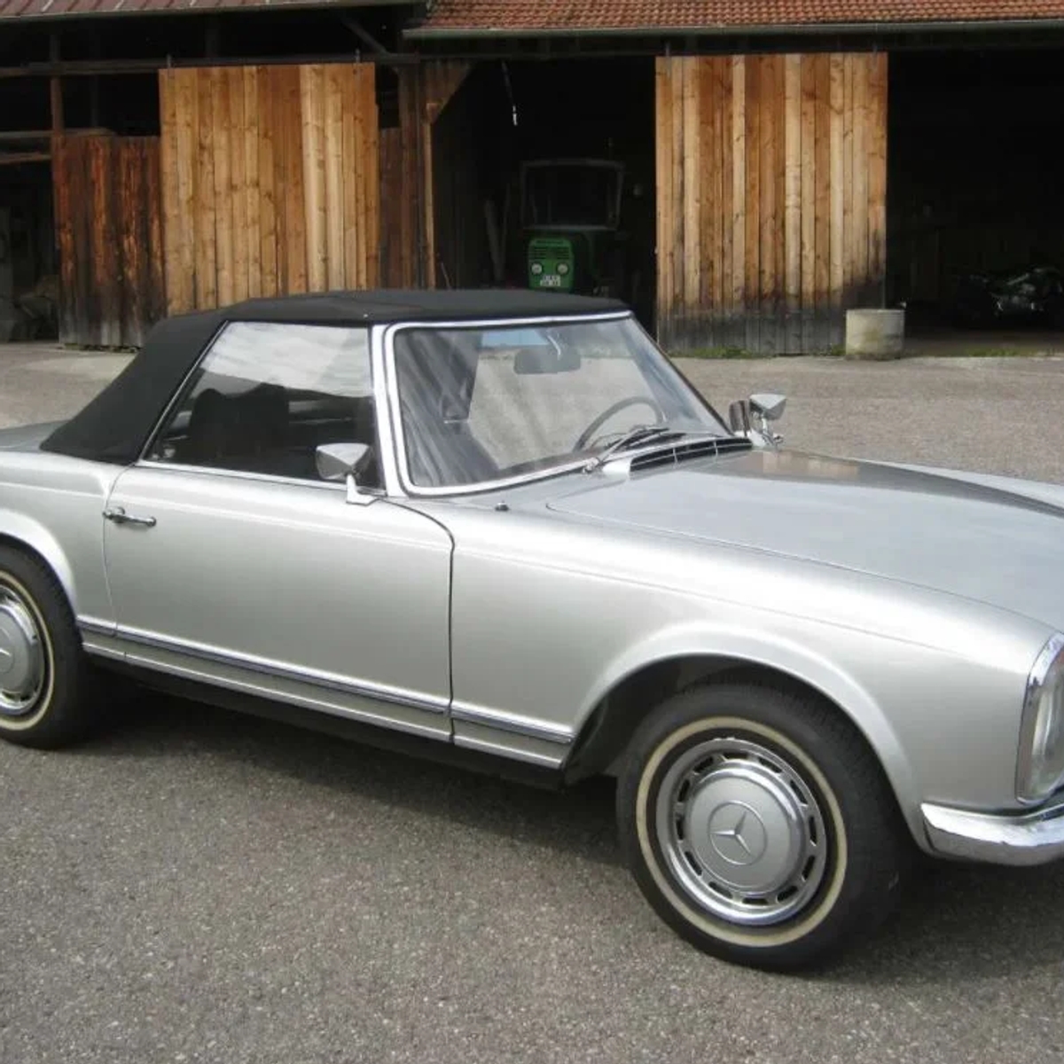 Mercedes-Benz SL 280 Pagode | Mercedes-Benz | Munich | Ad gallery (SEO) | 1