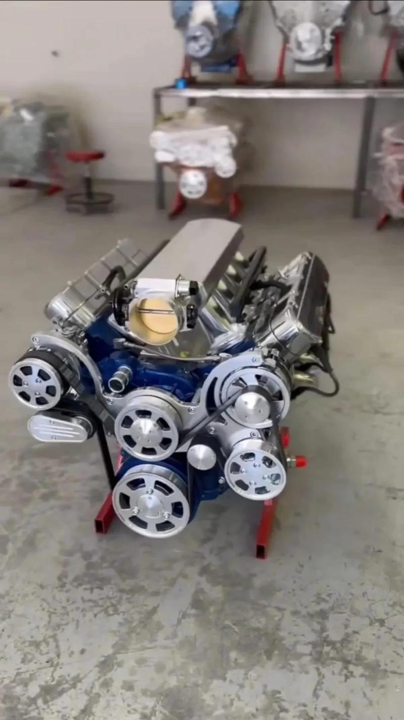 High Performance V8 Engine with Automatic Transmission | Machine-building equipment | Dudelange | 4