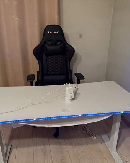 URGENT SALE: Gaming Chair + Table with LED lights + Power Strip | Computer desks | Vilnius | 2
