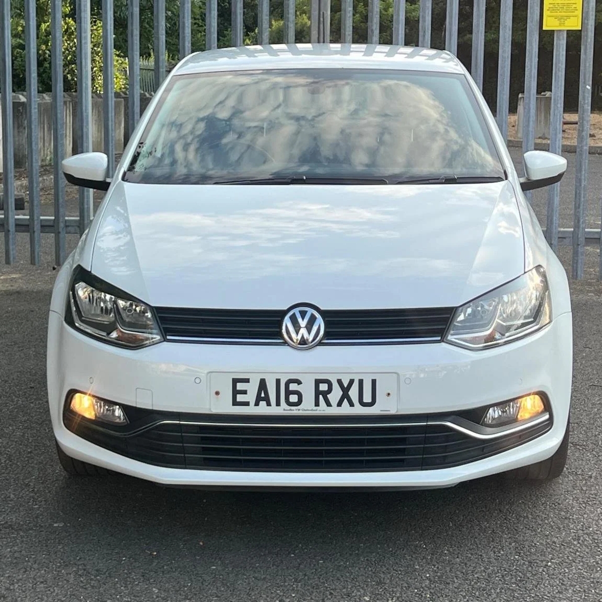 2016 Volkswagen Polo 1.2 TSI BlueMotion Euro 6 5dr | Volkswagen | Birmingham | Ad gallery (SEO) | 1