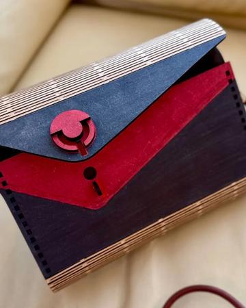 For Sell Lightweight & Stylish Handmade Wood Bag – One of a Kind!