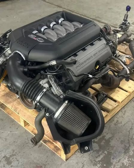 Ford Coyote Gen-2 5.0 L V8 engine paired with the MT82 6-speed manual transmission For Sale | Ford | Bydgoszcz | 2