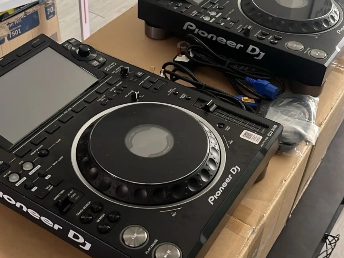 Pioneer DJ CDJ-3000 (paar) in doos | Equipment for studio and concerts | Amsterdam | Ad gallery (SEO) | 2