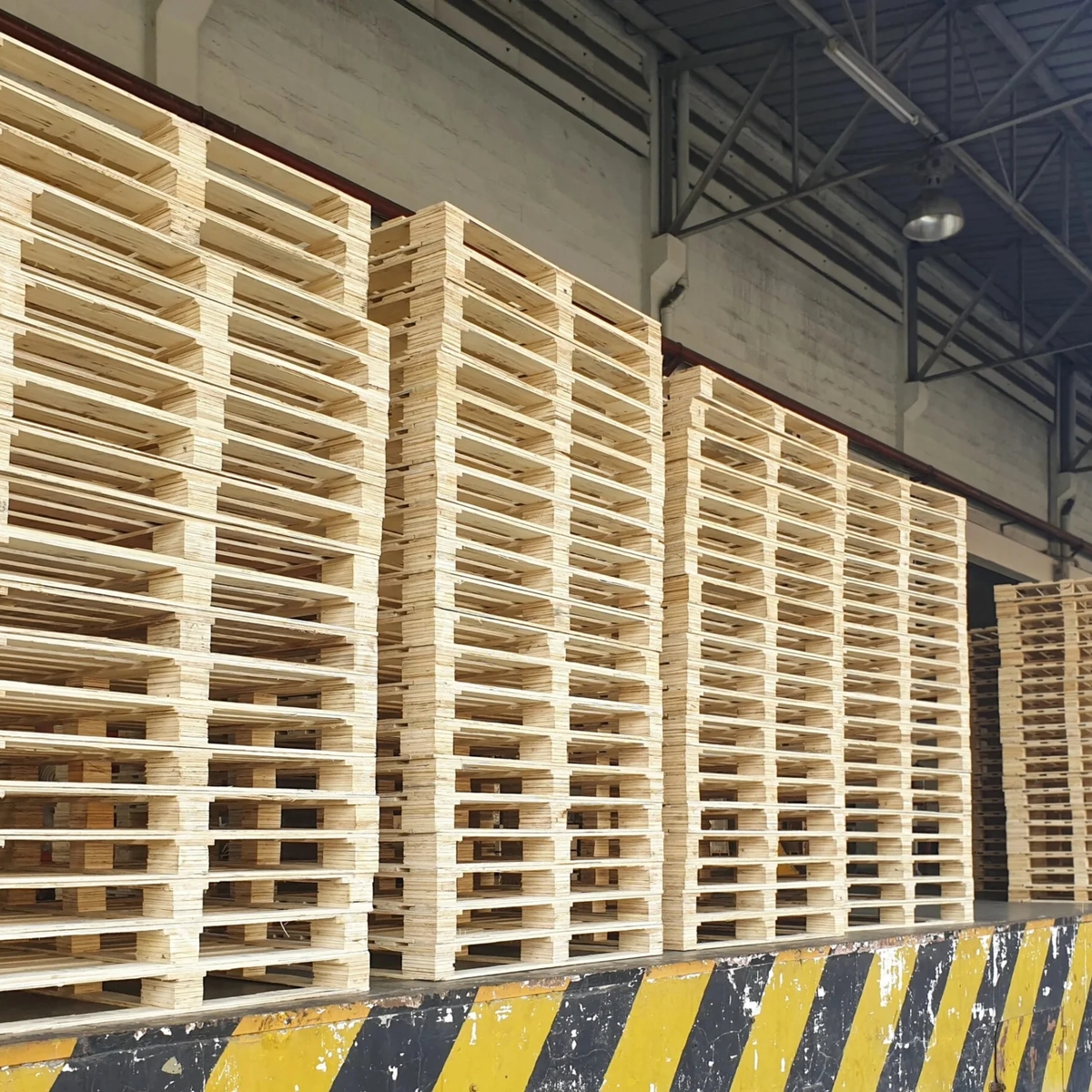 EPAL wood pallets available | Containers and packaging | Hamburg | Ad gallery (SEO) | 1