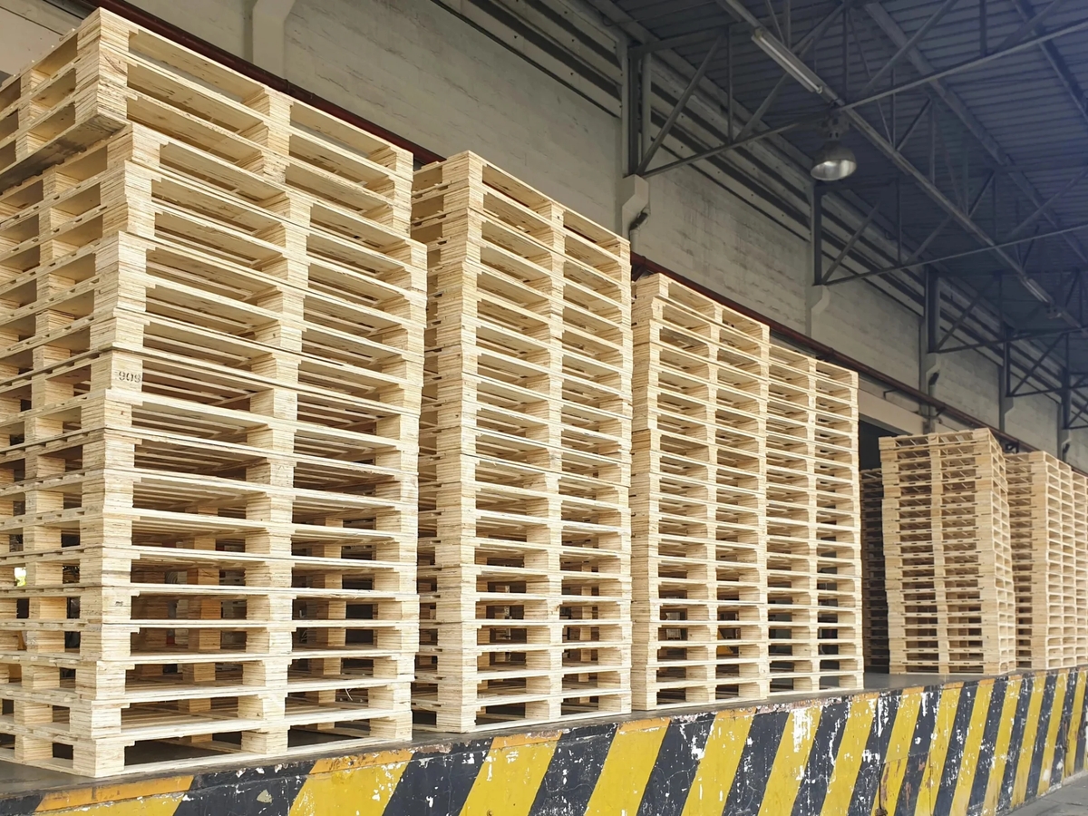 EPAL wood pallets available | Containers and packaging | Hamburg | Ad gallery (SEO) | 2