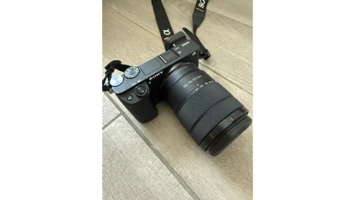 Sony Alpha a6300 mirrorless camera with E 18-135mm zoom lens + accessories | Cameras | Cologne | Ad gallery (SEO) | 3