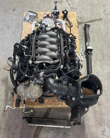 Ford Coyote Gen-2 5.0 L V8 engine paired with the MT82 6-speed manual transmission | Auto parts | Madrid | 2
