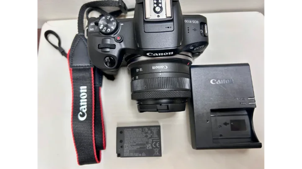 Canon EOS R100 DSLR Camera with 18-45mm Lens | Cameras | Hamburg | Ad gallery (SEO) | 3