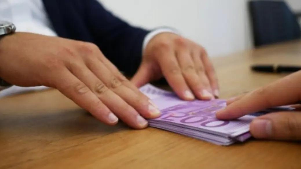 Servizio di ordine finanziario | Other Services | Milan | 3