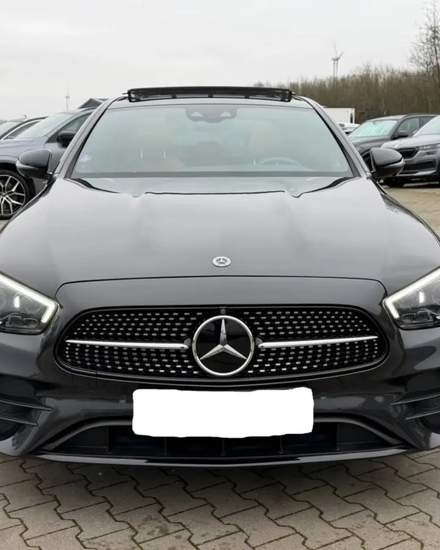 Mercedes-Benz E 300e AMG Line - Hybride - Automatique - 333 hp - 92.193 km | Mercedes-Benz | Lyon | 1