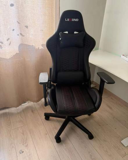 URGENT SALE: Gaming Chair + Table with LED lights + Power Strip | Computer desks | Vilnius | 4