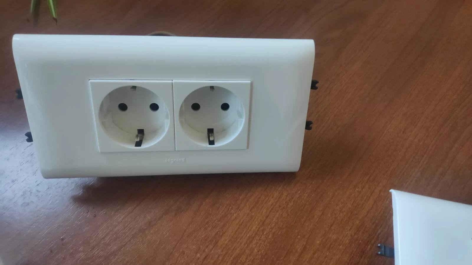 Double sockets/outlets Legrand for parapet trunking systems – complete set | Electricity | Zagreb | 2
