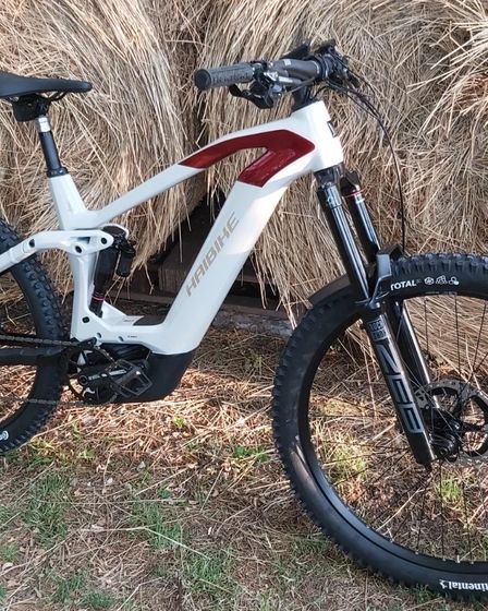 Haibike Hybe 9 XTR 2025 - Carbon e-bike mountainbike | Electric bicycles | Amsterdam | 1