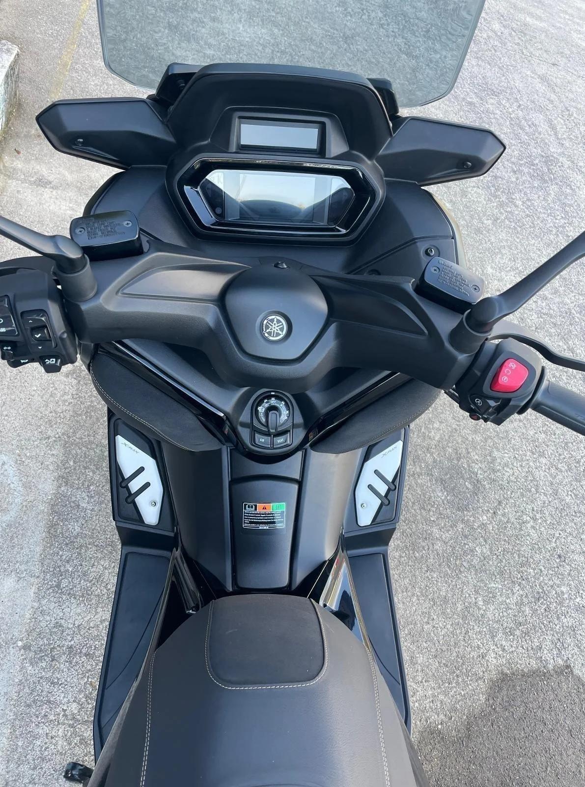 Yamaha X-Max 125 Tech Max uit 2024 in zwart | Motor vehicles | Amsterdam | 4
