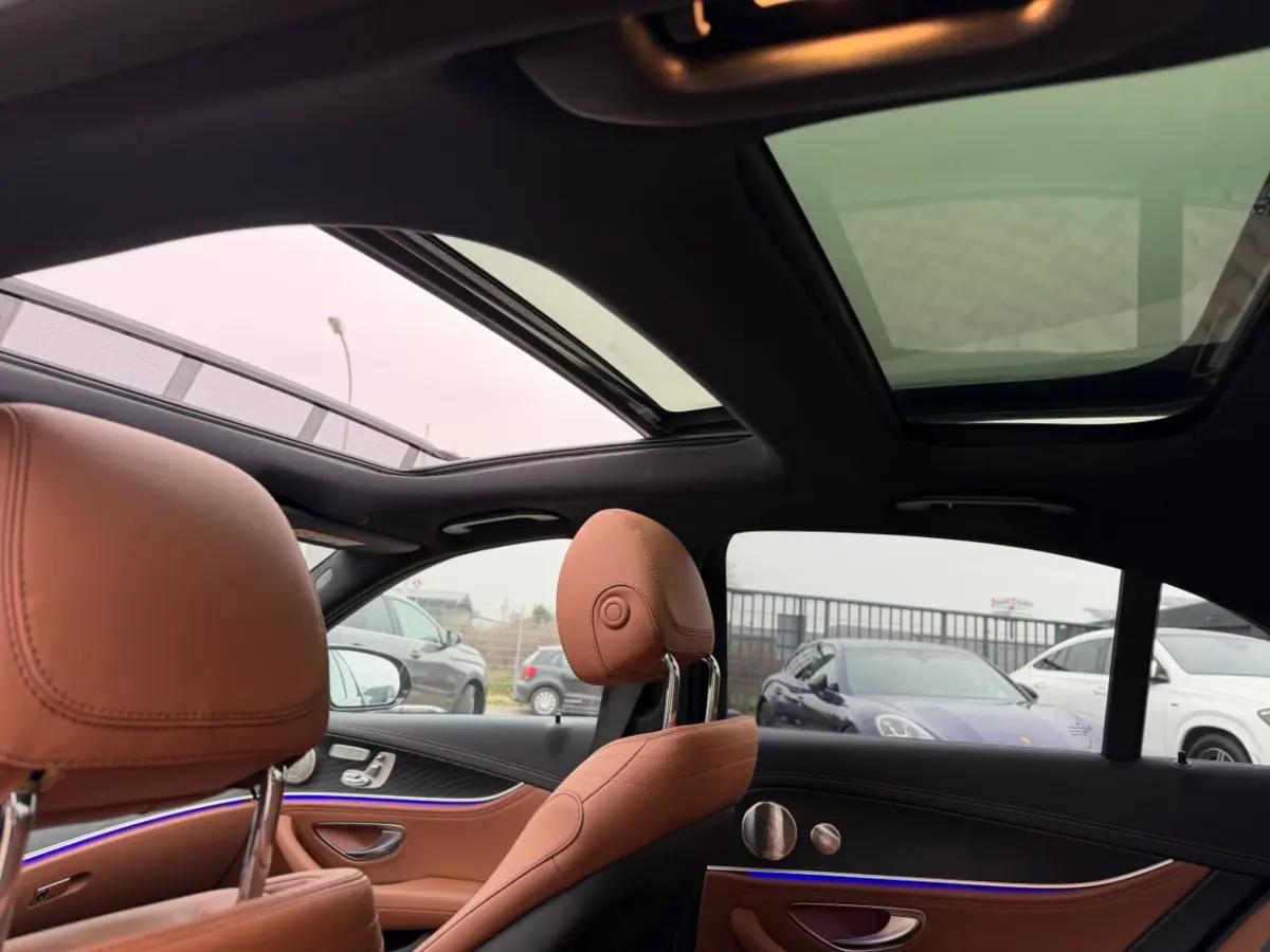 Mercedes-Benz E 300e AMG Line - Hybride - Automatique - 333 hp - 92.193 km | Mercedes-Benz | Lyon | 3