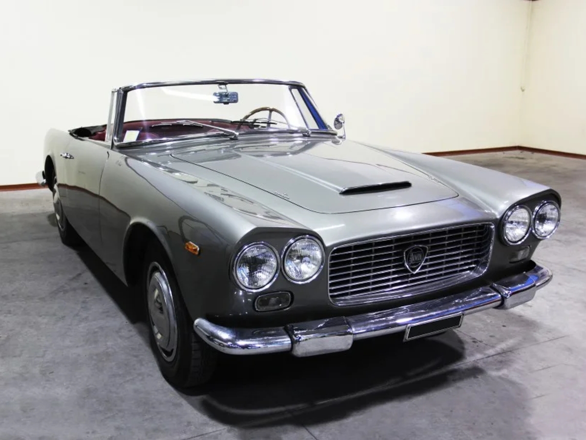 Selling Lancia Flaminia | Lancia | Milan | Ad gallery (SEO) | 2
