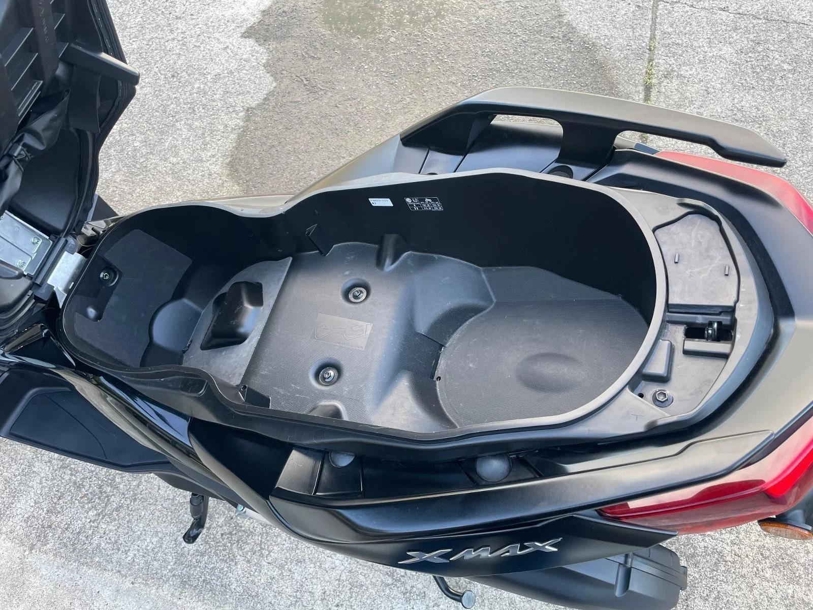 Yamaha X-Max 125 Tech Max uit 2024 in zwart | Motor vehicles | Amsterdam | 5