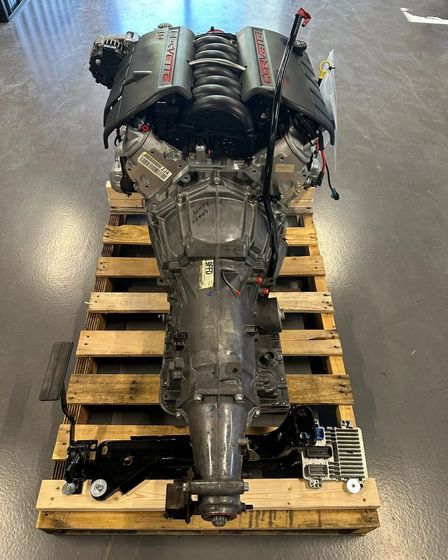 Chevrolet Corvette LS1 5.7L V8 paired with the 4L60 Automatic Transmission For Sale / Buy Now | Chevrolet | Ostrava | 1