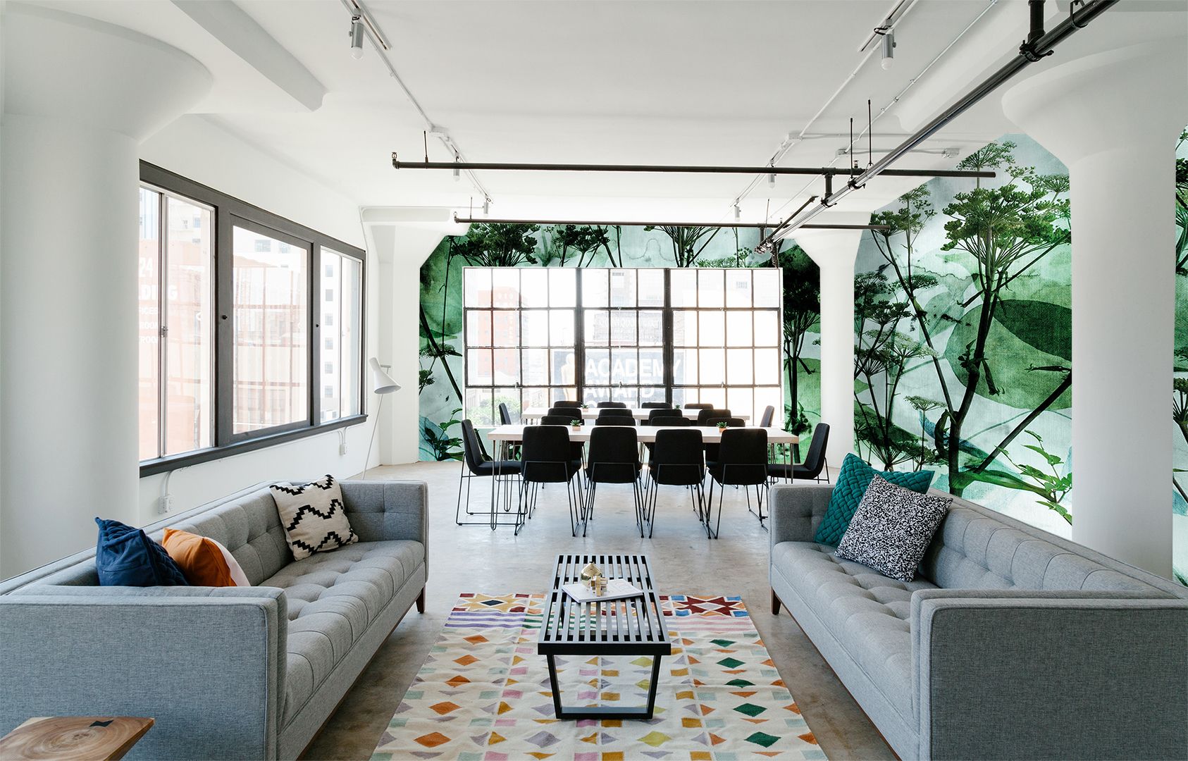 Papier peint vert clair avec des feuilles vertes