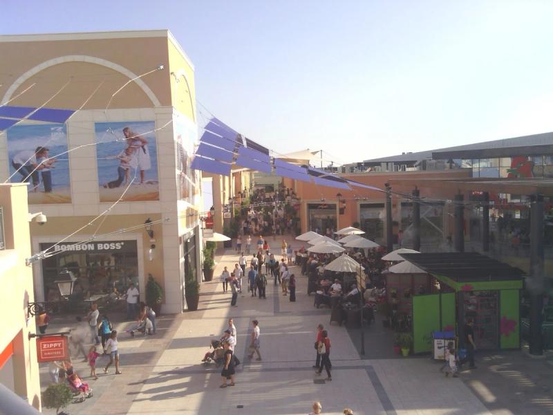 Zenia Boulevard