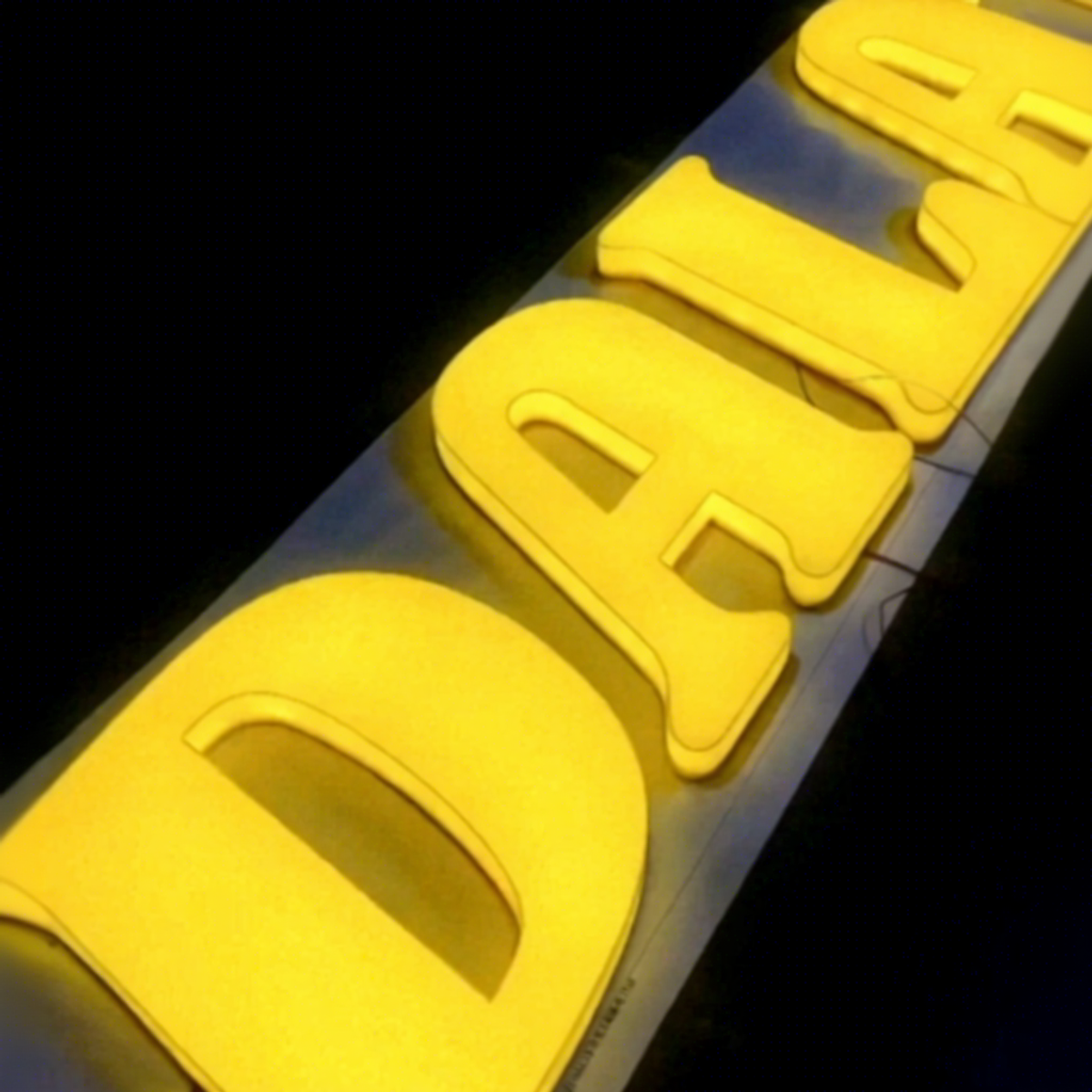 Factory Supplier Illuminated LED Neon Sign Remote Control Outdoor Acrylic Letter Electronic Signs for Buildings Shops and Bars
