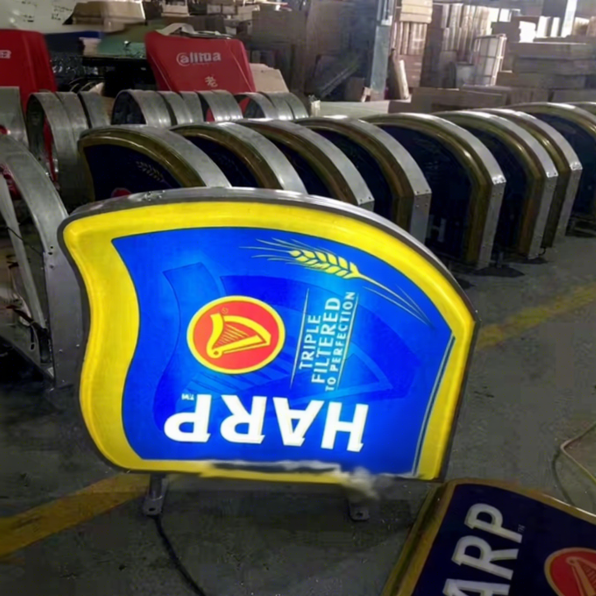 Rotating Light Box Billboard Led Outdoor Waterproof Blister Light Box Round Side Hanging Custom Acrylic Sign