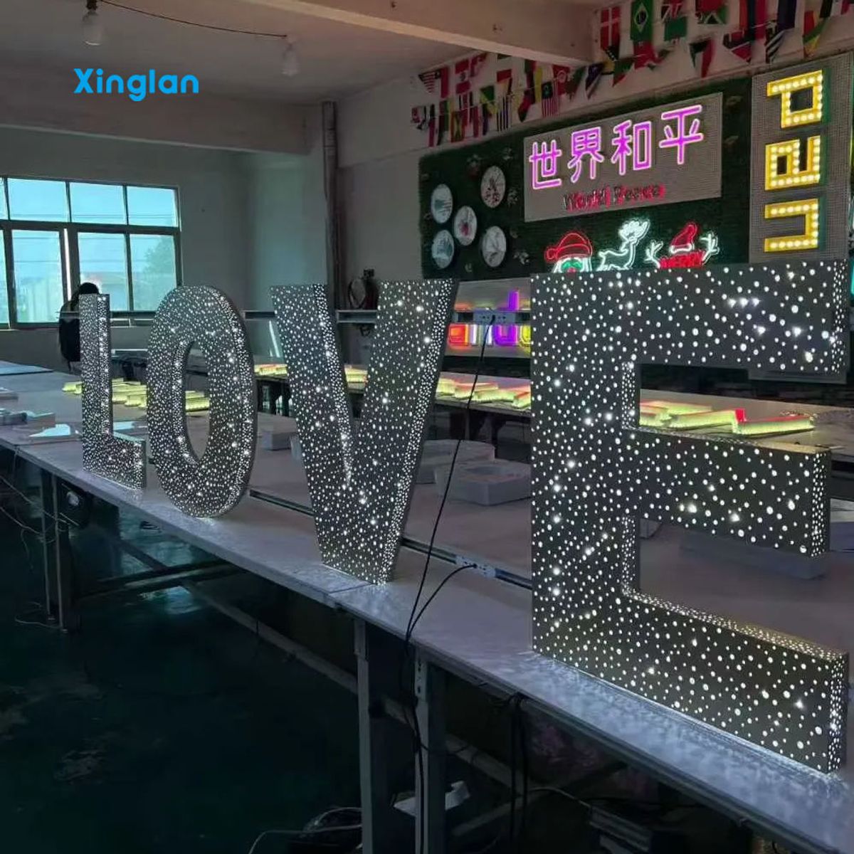 Custom Commercial Signage, 3D Letter Signs, Custom LED Light Boxes, Acrylic LED Signs, Stainless Steel Letters