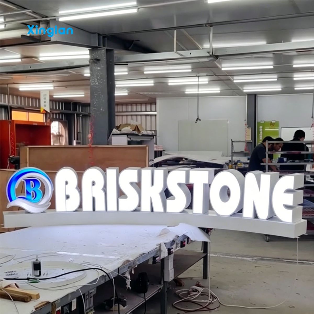 3D Letter Signs Custom Acrylic Signs Custom LED Light Boxes Outdoor Advertising Digital Signage: Design Production and Shipping
