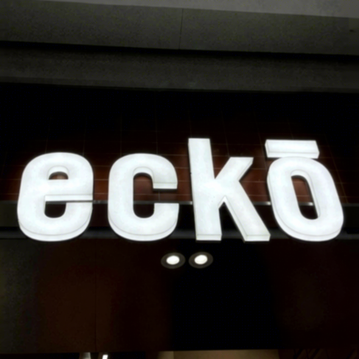 Custom Acrylic LED Illuminated 3D Backlit Outdoor Channel Letter Sign for Building and Bar Open Wall Electronic Shop Sign