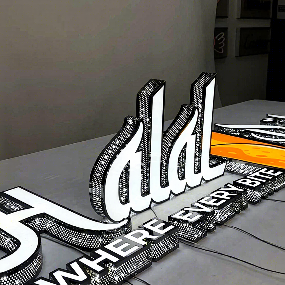 Stainless Steel Side-Punched Illuminated Signage LED Lighted Storefront Logo Signage Lighting Manufacturer