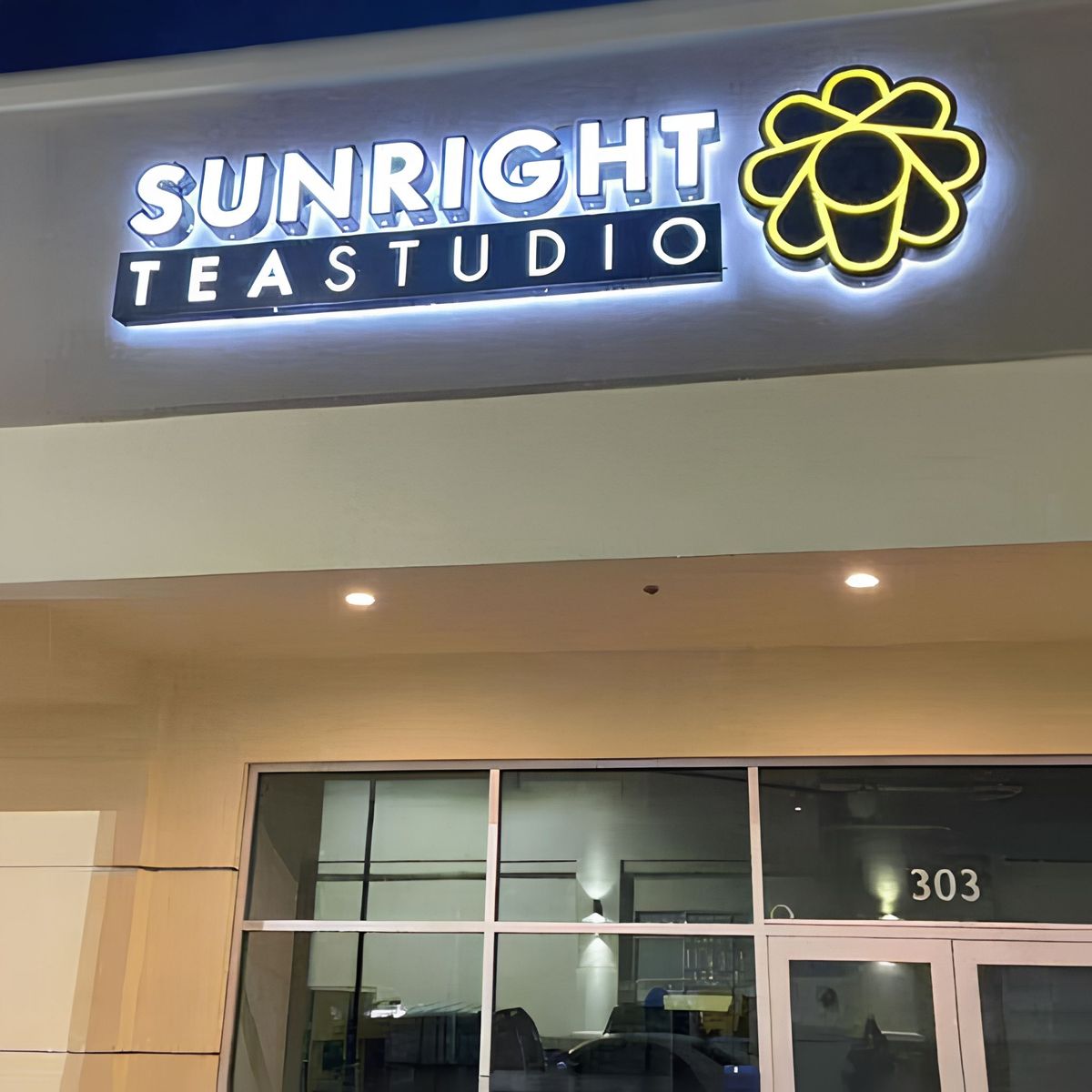 Wholesale Custom RGB Full Color LED Signage Stainless Metal Illuminated Front Lit Letter Signage for Building Hotels Bar