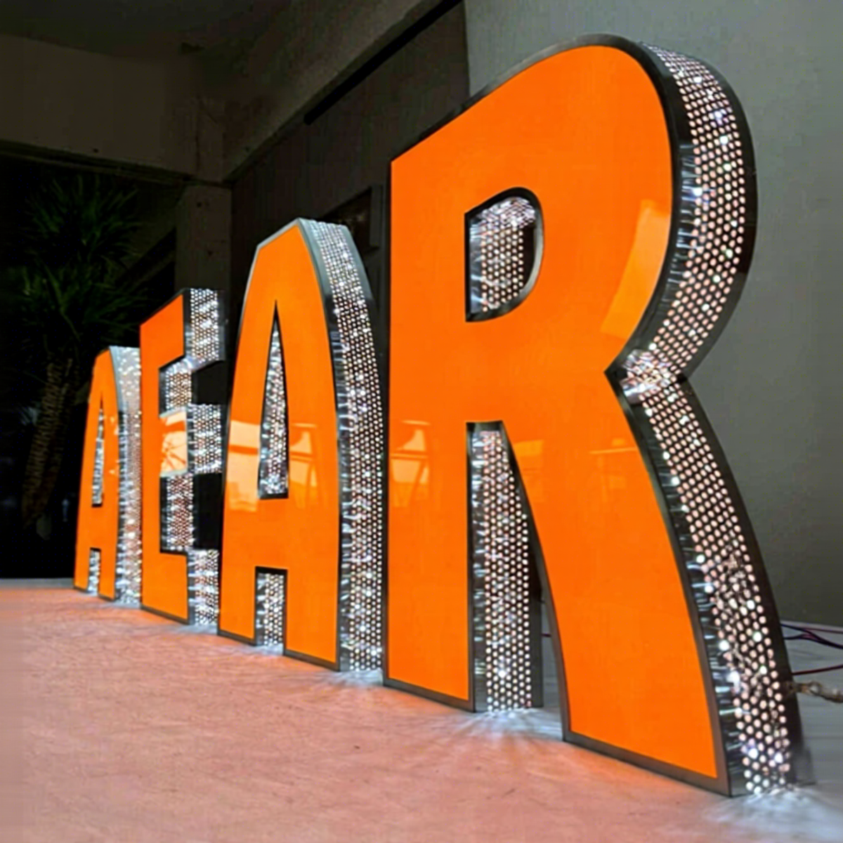 Custom Stainless SteelSide-Punched Illuminated Signage LED Lighted Storefront Logo Signage Outdoor Building Billboard