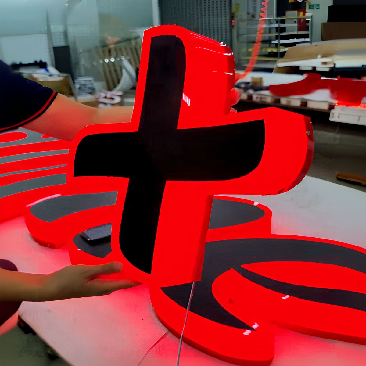 Custom 3D Backlit Acrylic LED Illuminated Outdoor Channel Letter Sign PVC Remote Control for Hotels Electronic Shop Wall Display