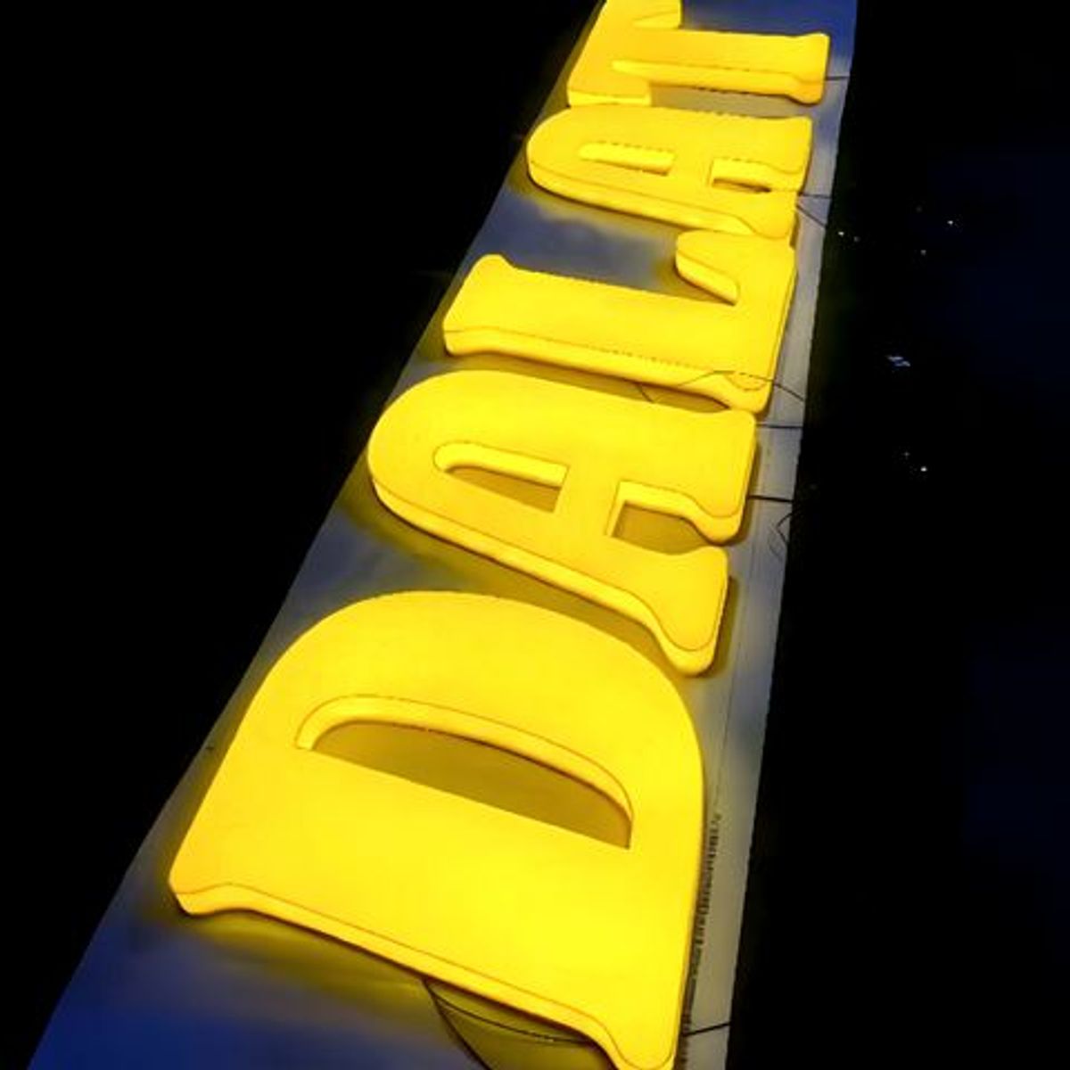 Custom Acrylic Led Illuminated Sign and 3d Backlit Open Outdoor Channel Letter Sign for Wall Electronic Shop Sign