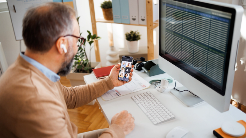 Which Tasks Every Small Business Owner in Australia Should Outsource First to Save More Time 