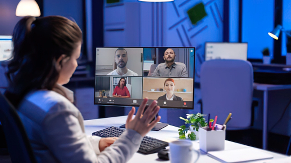 Should Aussie CEOs Outsource? How Top Leaders Outsource to Focus on Growth